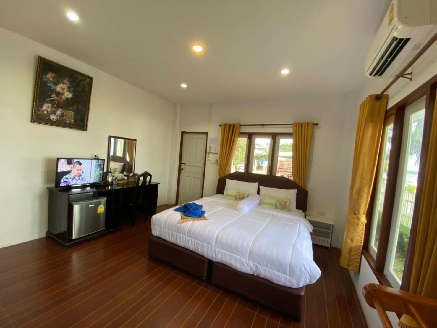 Baan Golden Resort & Residences Sam Roi Yot Exterior foto