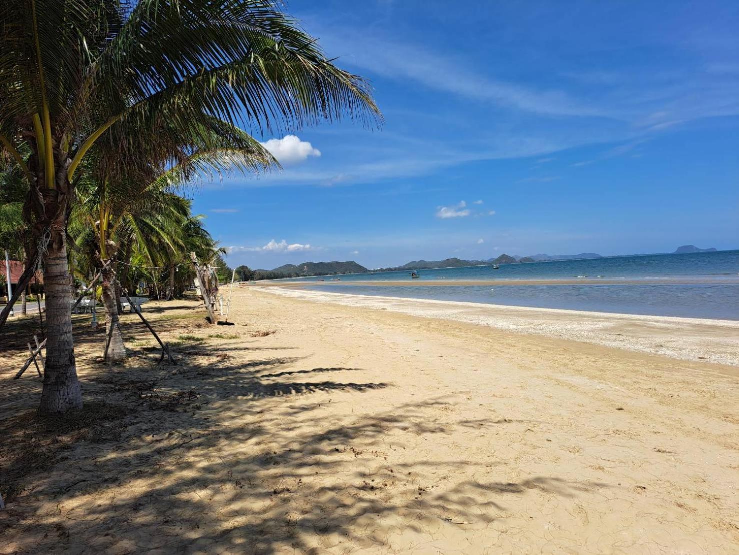 Baan Golden Resort & Residences Sam Roi Yot Exterior foto