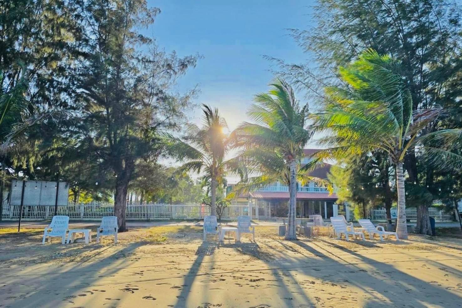Baan Golden Resort & Residences Sam Roi Yot Exterior foto