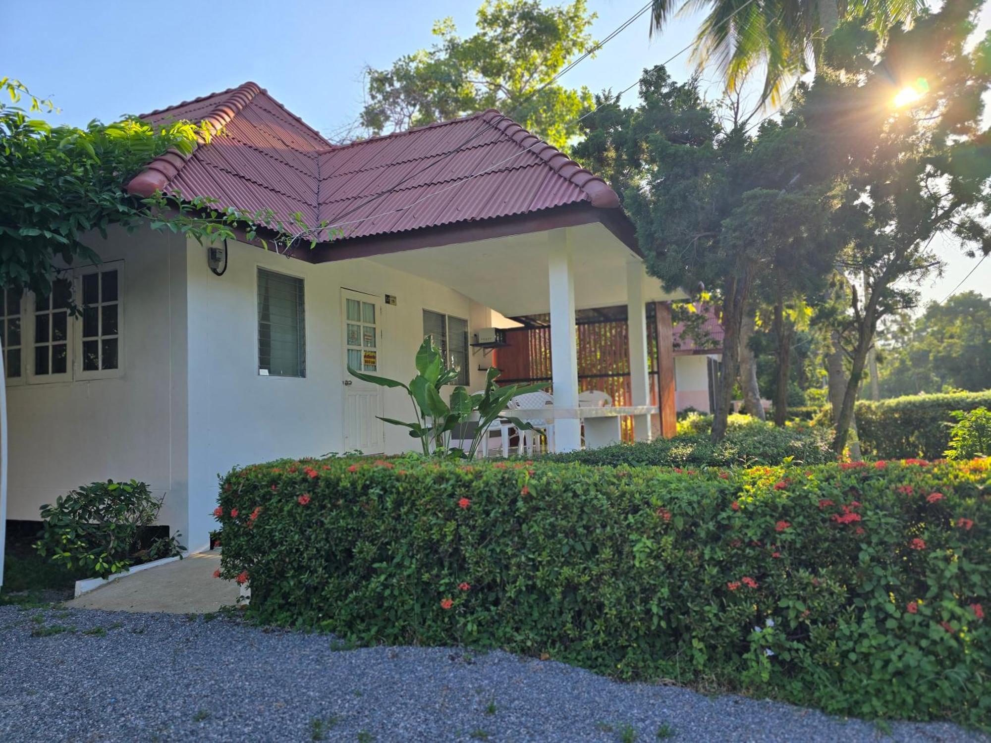 Baan Golden Resort & Residences Sam Roi Yot Exterior foto